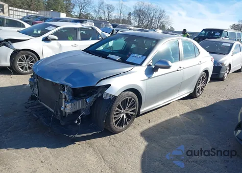 2020 Toyota Camry Se z USA, uszkodzony, nr VIN 4T1G11AK7LU943299